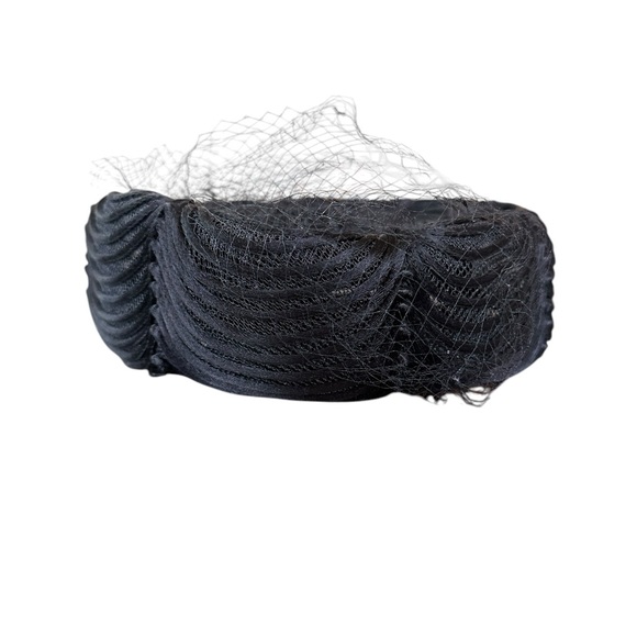 Vintage Intricate Pillbox Hat - Styled By Coralie- 22 1/2 - Picture 3 of 5